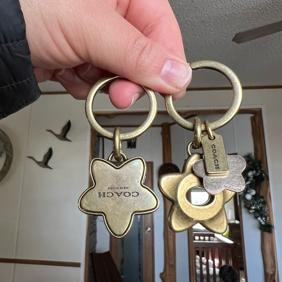 RARE Coach Wild Flower Turnlock Valet Key Fob Charms - Picture 13 of 14